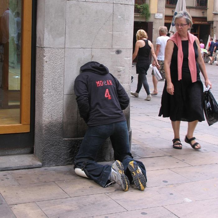 Artista espalha manequins realistas em todo o mundo para mexer com as pessoas (49 fotos) 14