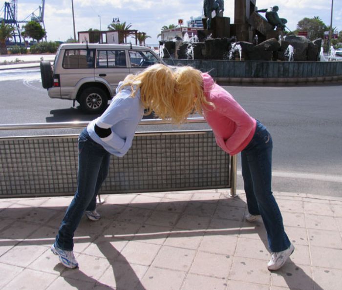 Artista espalha manequins realistas em todo o mundo para mexer com as pessoas (49 fotos) 25