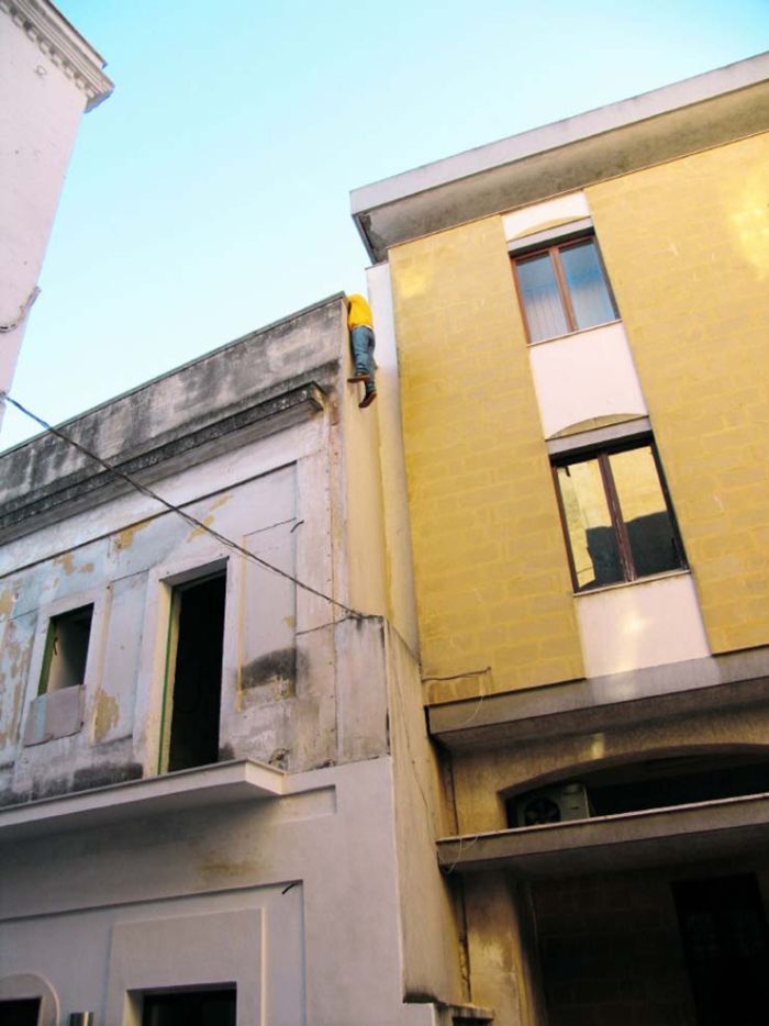 Artista espalha manequins realistas em todo o mundo para mexer com as pessoas (49 fotos) 49