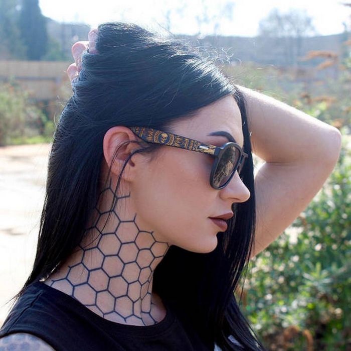 45 idéias inspiradoras de tatuagem para o pescoço e nuca 16