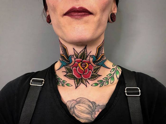 45 idéias inspiradoras de tatuagem para o pescoço e nuca 24