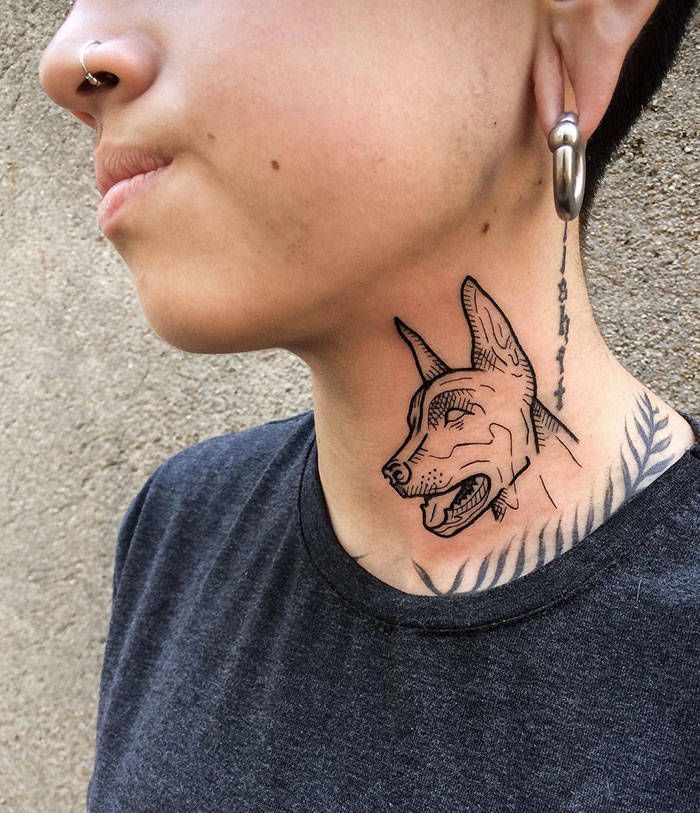 45 idéias inspiradoras de tatuagem para o pescoço e nuca 35