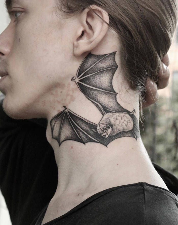 45 idéias inspiradoras de tatuagem para o pescoço e nuca 39