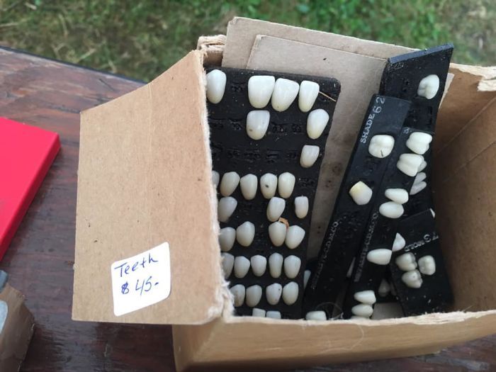 16 coisas encontradas em brechós que revelam muita imaginação 16