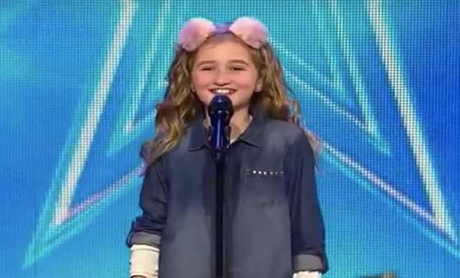 Cora Harkin de 9 anos e sua incrível apresentação