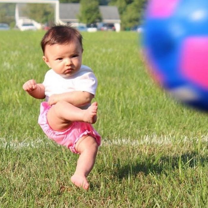 Pai tira foto de seu filho fazendo coisas de adulto e o resultado foi sensacional 3