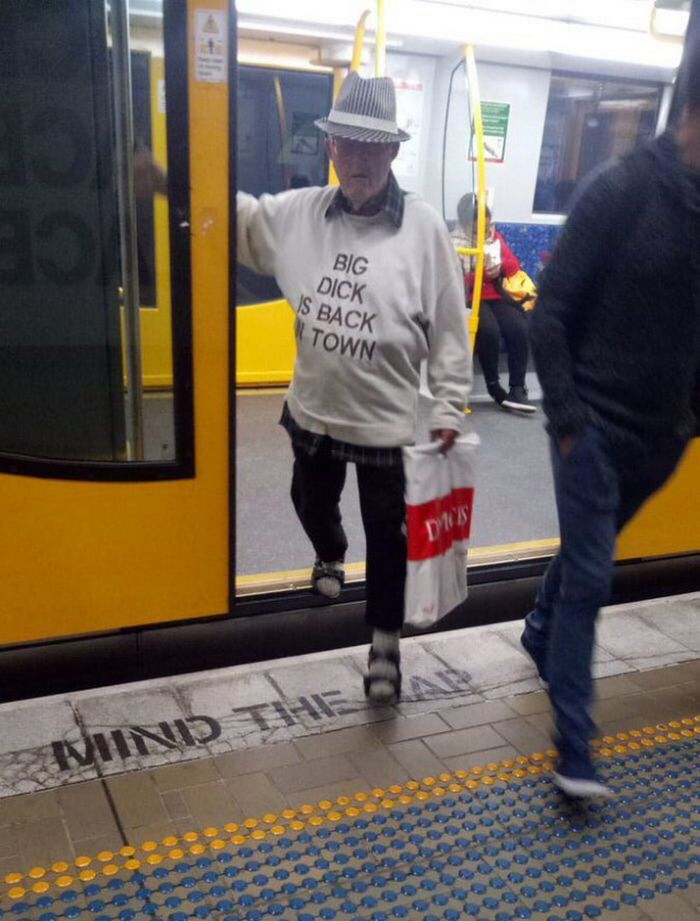 19 pessoas engraçadas e estranhas no metrô 11