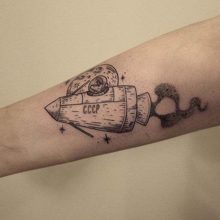 32 ideias de tatuagens inspiradas no espaço 1 32 ideias de tatuagens inspiradas no espaço 1