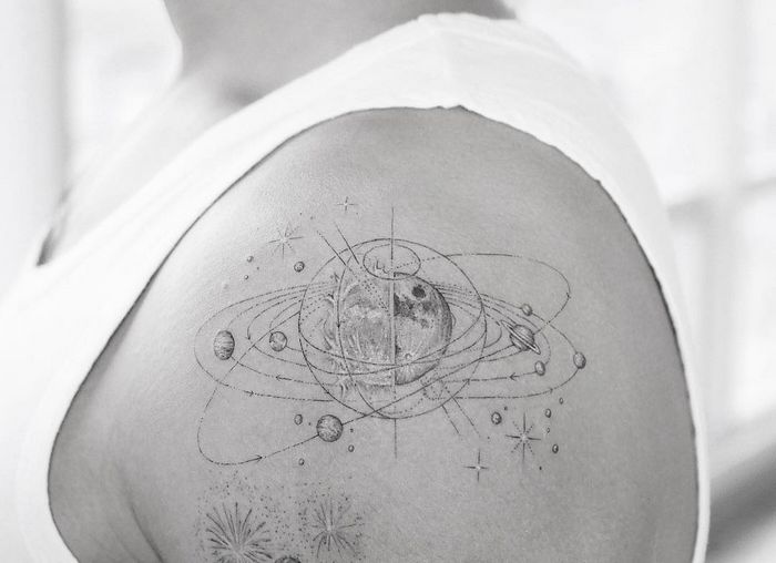 32 ideias de tatuagens inspiradas no espaço 8