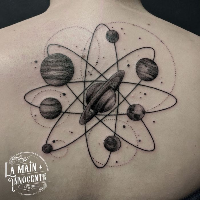 32 ideias de tatuagens inspiradas no espaço 9