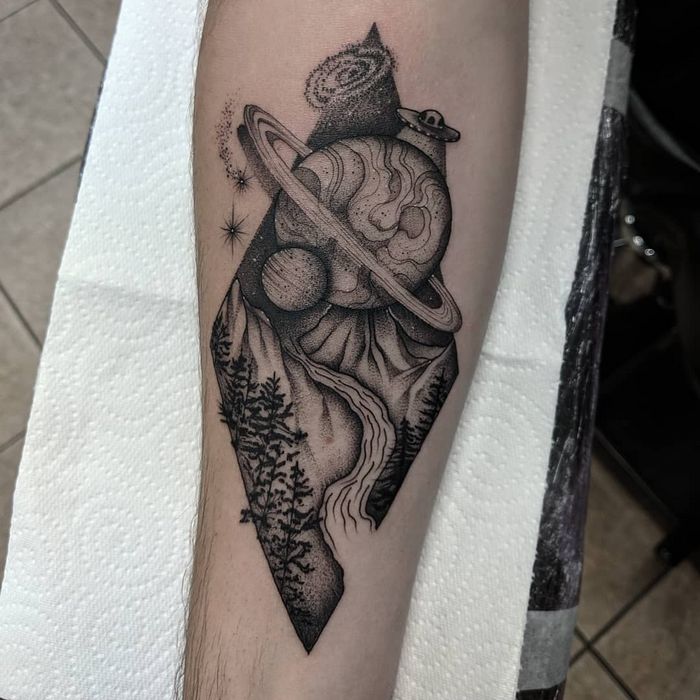 32 ideias de tatuagens inspiradas no espaço 24 32 ideias de tatuagens inspiradas no espaço 24