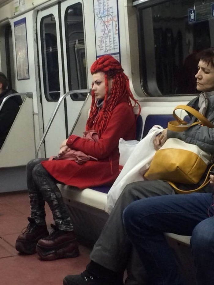 Metrô um lugar cheio de gente estranhas (31 fotos) 9