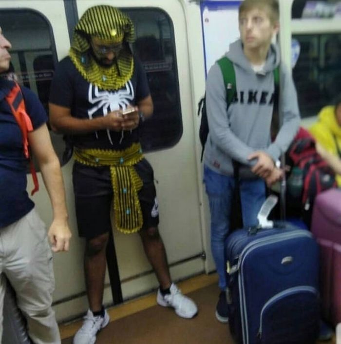 Metrô um lugar cheio de gente estranhas (31 fotos) 20