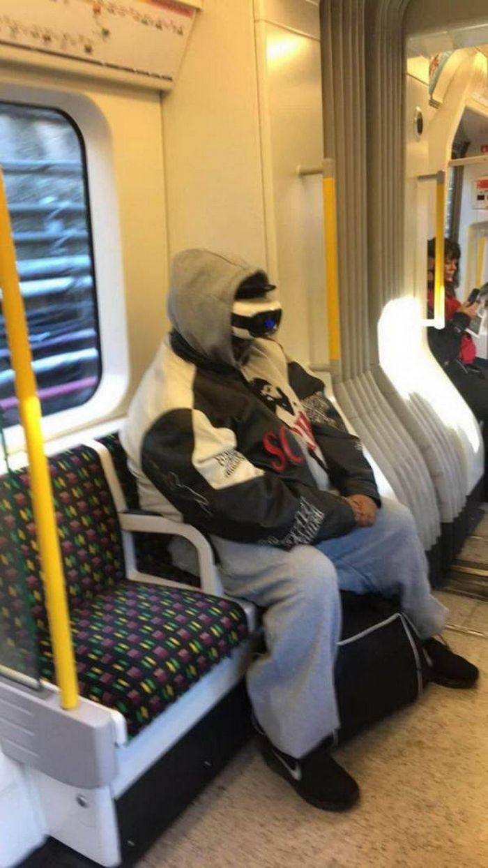 Metrô um lugar cheio de gente estranhas (31 fotos) 28