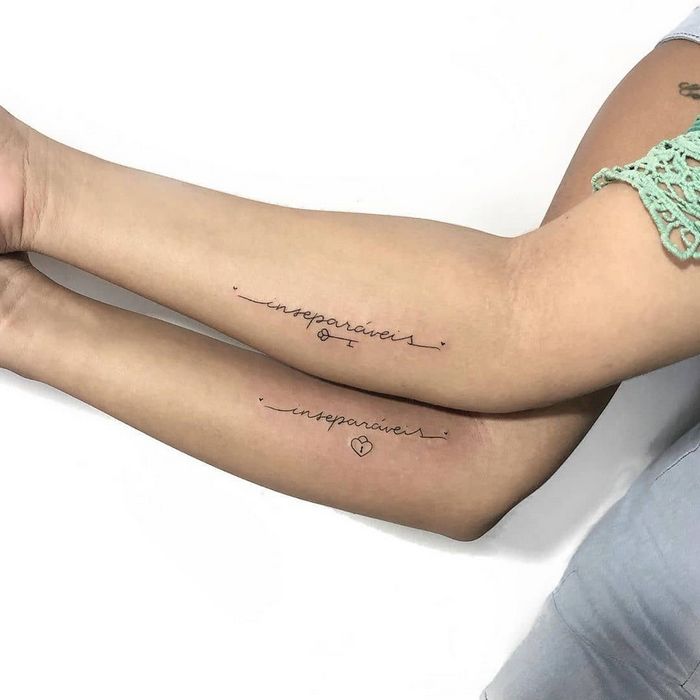 39 ideias lindas de tatuagens para irmãs e melhores amigas: Laços eternos na pele 10 39 ideias lindas de tatuagens para irmãs e melhores amigas: Laços eternos na pele 10
