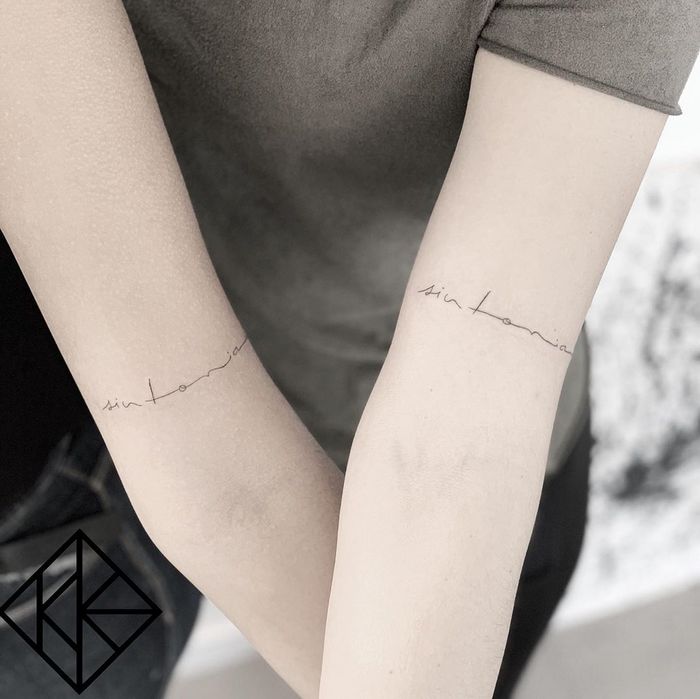 39 ideias lindas de tatuagens para irmãs e melhores amigas: Laços eternos na pele 12 39 ideias lindas de tatuagens para irmãs e melhores amigas: Laços eternos na pele 12