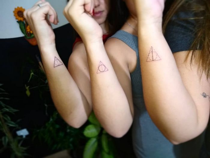 39 ideias lindas para tatuagens para irmãs e melhores amigas 15