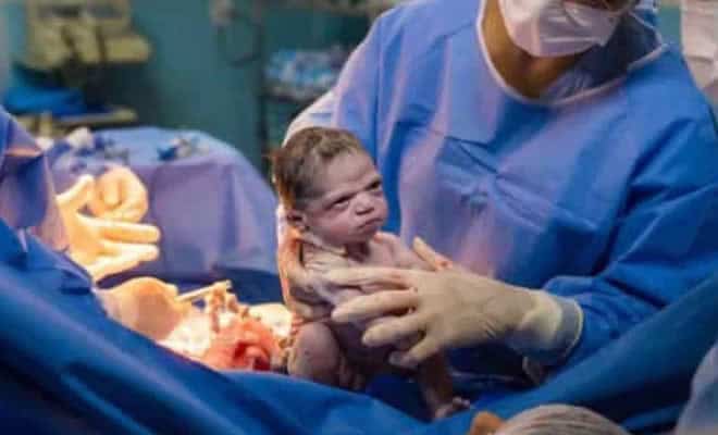 Bebê zangada que viralizou na internet