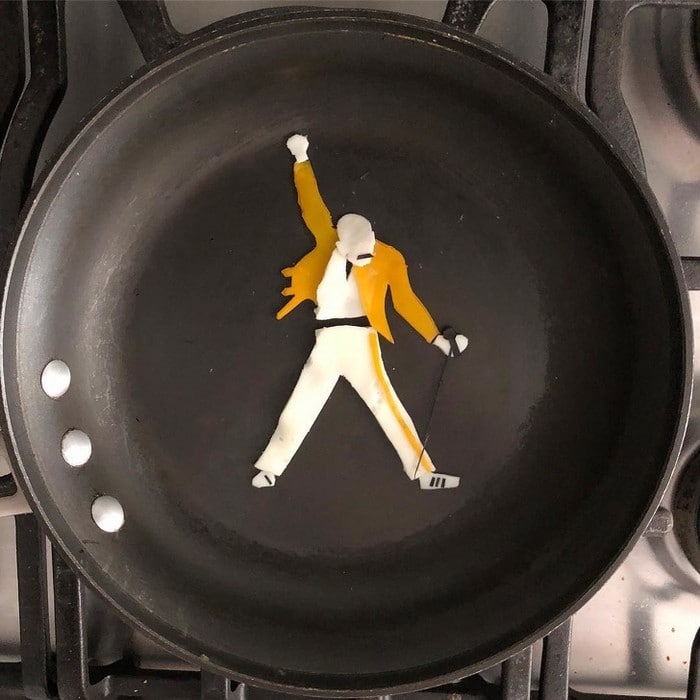 Um artista do México usa uma panela como tela e cria arte a partir de ovos (30 fotos) 23