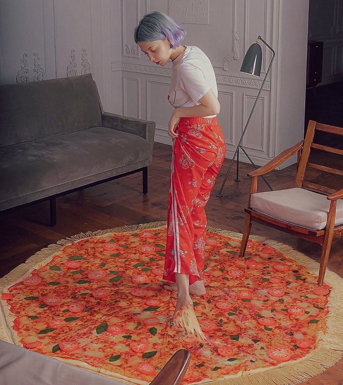 Esta artista russa compartilha suas fotos bizarras e se tornou uma sensação no Instagram (40 fotos) 1