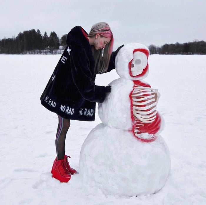 Esta artista russa compartilha suas fotos bizarras e se tornou uma sensação no Instagram (40 fotos) 24