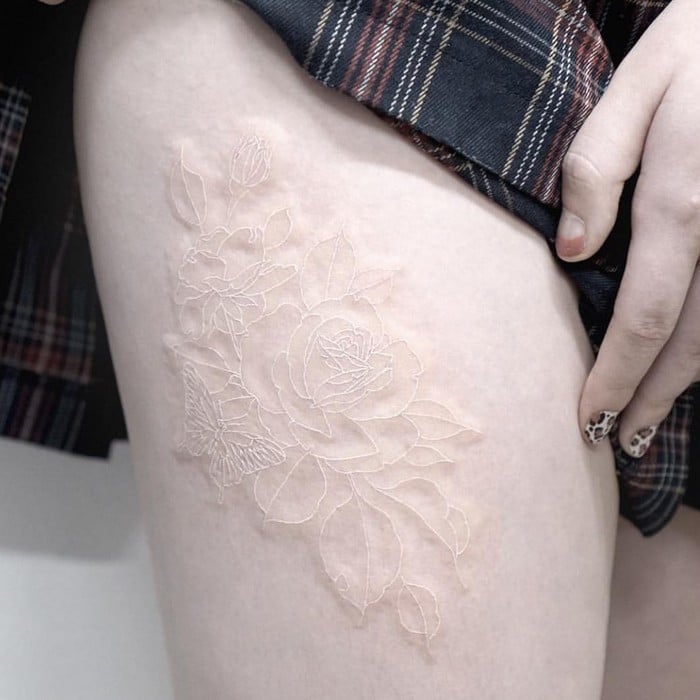 24 tatuagens que provam que o branco é o novo preto 12