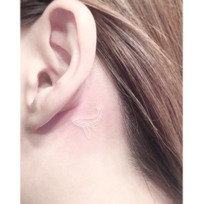 24 tatuagens que provam que o branco é o novo preto 13