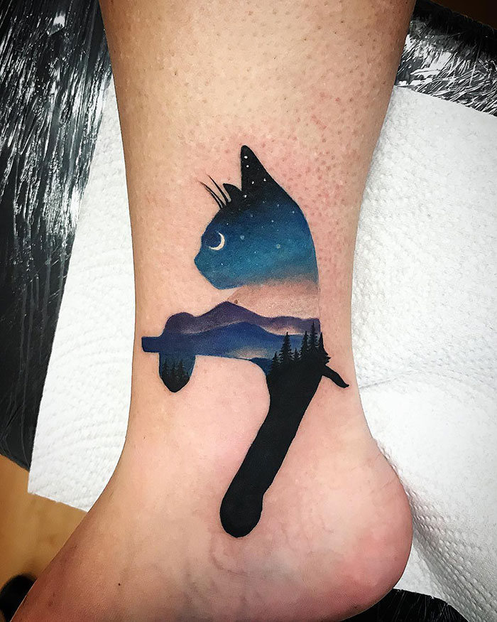 45 pessoas que fizeram tatuagens absolutamente incríveis de gatos 11
