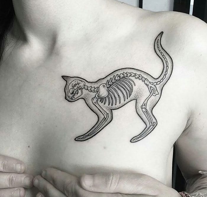 45 pessoas que fizeram tatuagens absolutamente incríveis de gatos 16