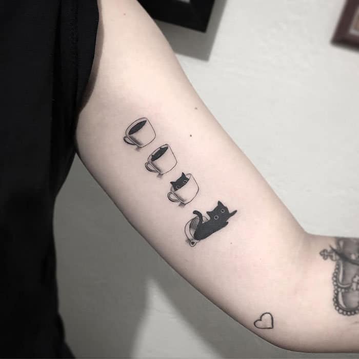 45 pessoas que fizeram tatuagens absolutamente incríveis de gatos 17