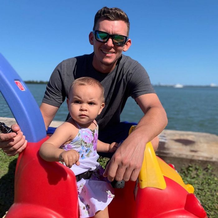 A conta do Instagram Got Toddlered mostra os pais antes e depois dos filhos 38