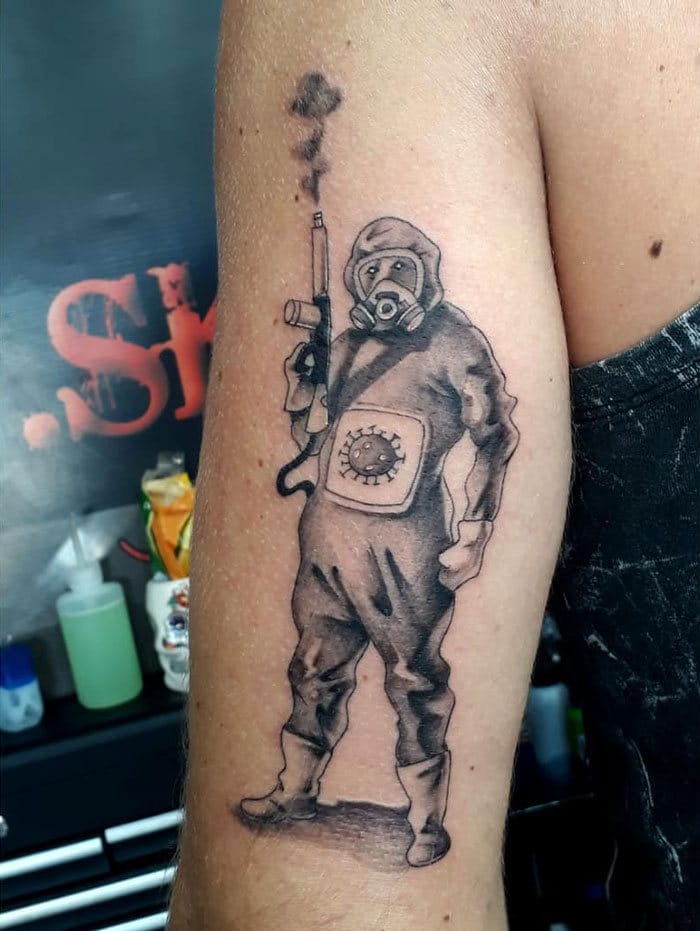 As pessoas estão fazendo tatuagens Covid-19 e aqui estão 40 das melhores 39