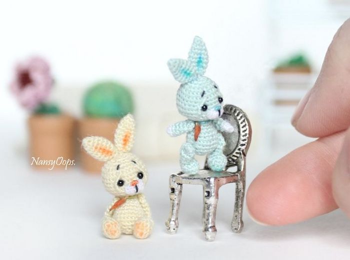 Este artista russa cria pequenos bichinhos de pelúcia de crochê que você pode levar a qualquer lugar (20 fotos) 10