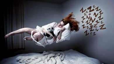 Por que às vezes damos um pulo quando estamos quase dormindo?