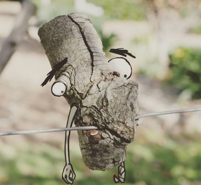 Um ilustrador adiciona monstros engraçados pela cidade 8