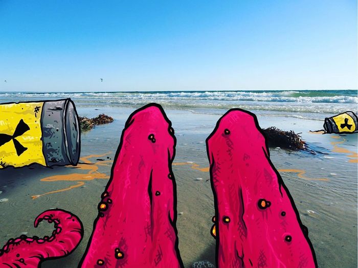 Um ilustrador adiciona monstros engraçados pela cidade 11