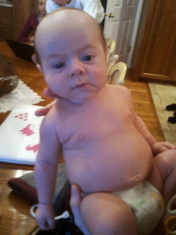 35 bebês que parecem homens de meia-idade 35