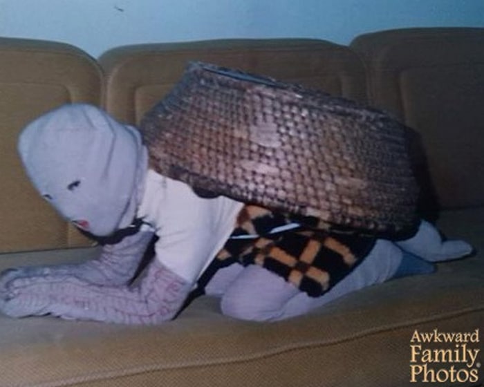 Esta conta do Instagram está compartilhando fotos de família estranhas 13