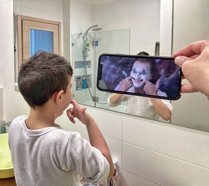 Fotos divertidas tiradas com dois smartphone 12