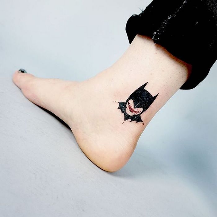 49 tatuagens pequenas para tornozelos que vão te encantar: são discretas e lindas! 10