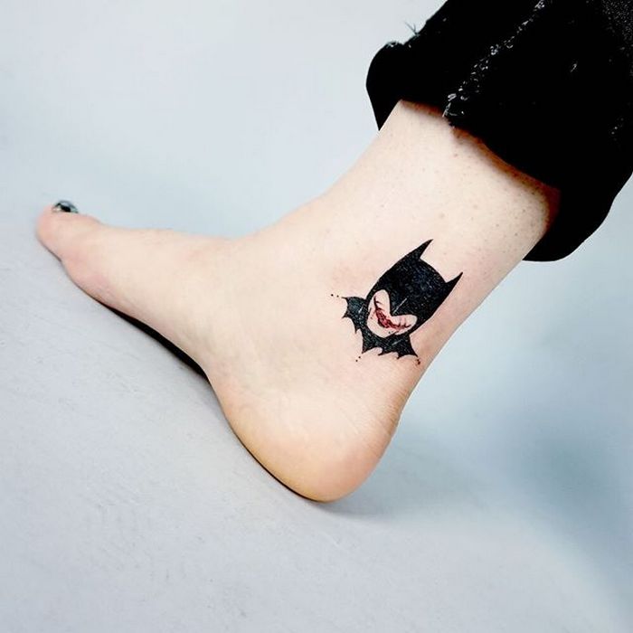 49 tatuagens pequenas para tornozelos que vão te encantar: são discretas e lindas! 9