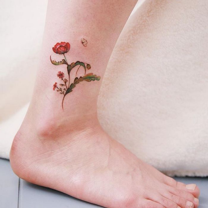 49 tatuagens pequenas para tornozelos que vão te encantar: são discretas e lindas! 11