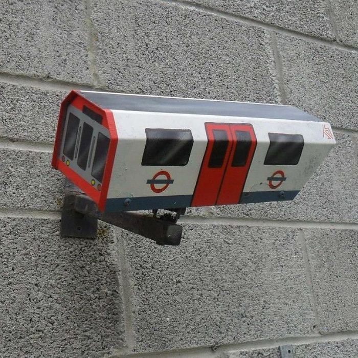 Artista de rua JPS faz sua arte em lugares que a maioria das pessoas negligenciaria 7