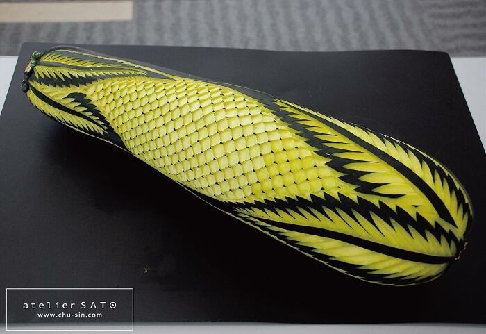 Artista japonês esculpe à mão padrões e ornamentos em comida 26