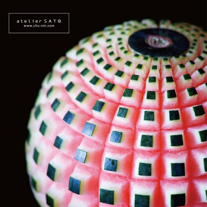 Artista japonês esculpe à mão padrões e ornamentos em comida 30