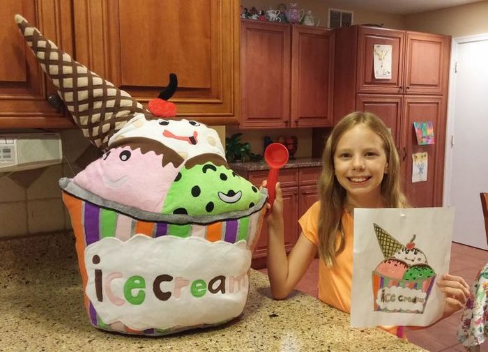 16 brinquedos criando a partir de desenhos feitos por crianças 16