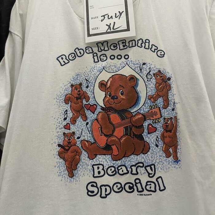 35 das descobertas mais bizarras de brechós postadas nesta conta do Instagram de arte de brechó 25