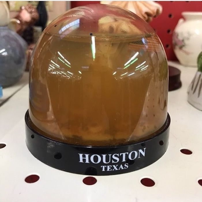 35 das descobertas mais bizarras de brechós postadas nesta conta do Instagram de arte de brechó 30