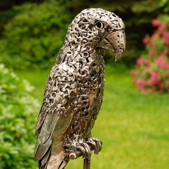 Artista americano traz materiais reciclados de volta à vida, aqui estão 42 de suas esculturas incríveis 4