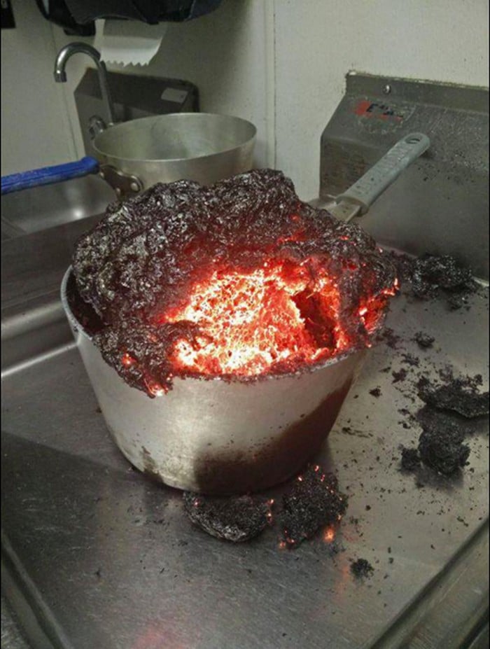 18 coisas que todos casal que não sabe cozinha vai se identificar 12